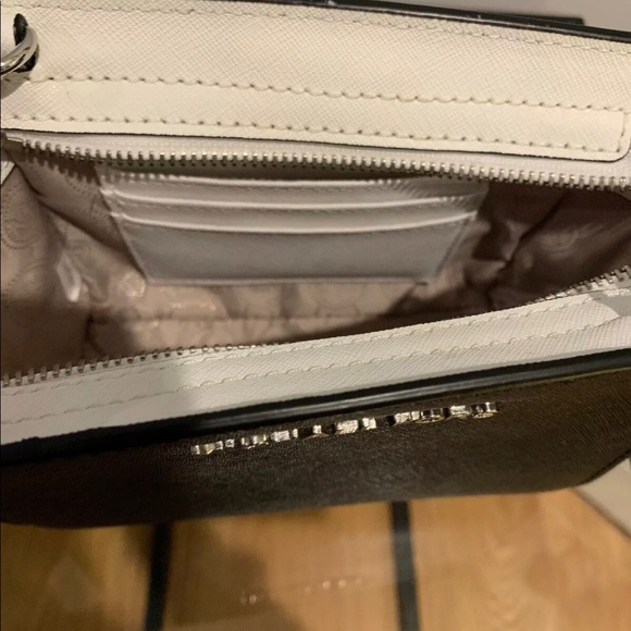 Michael Kors Selma Mini Leather Crossbody Bag NWOT - Picture 8 of 8